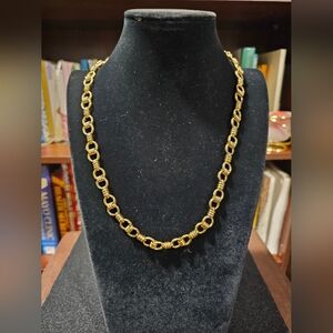 Vintage gold tone necklace